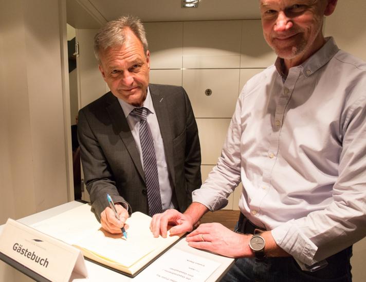 Eintrag ins Gästebuch