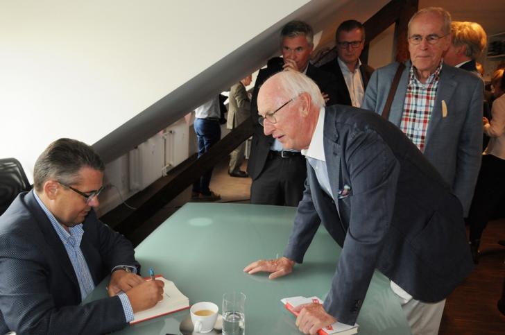 Signierstunde