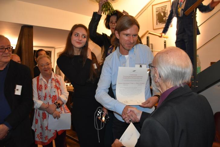 Gewinner Nico Starke mit PCH-Ehrenpräsident Rolf Zick