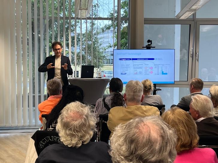 Beim Vortrag von Dr. Marco Lux – Foto: Johanna Wuttke, Medical Park Hannover