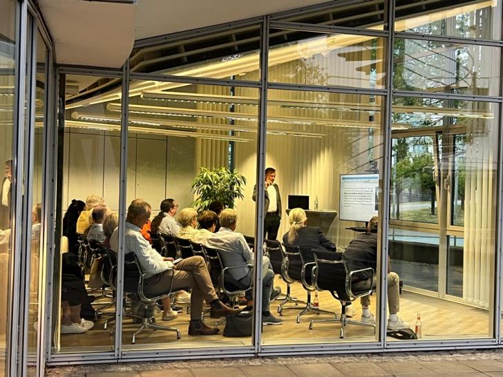 Beim Vortrag von Simon Pauli – Foto: Johanna Wuttke, Medical Park Hannover