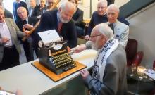 Rolf Zick mit der Underwood