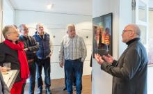 Manfred Zimmermann in der Ausstellung