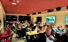 Mitglieder bei der Versammlung